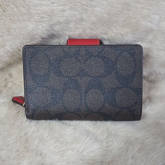 COACH SIGNATURE MEDIUM CORNER ZIP WALLET, BROWN, BLACK AND RED - NEW - Picture 6 of 12